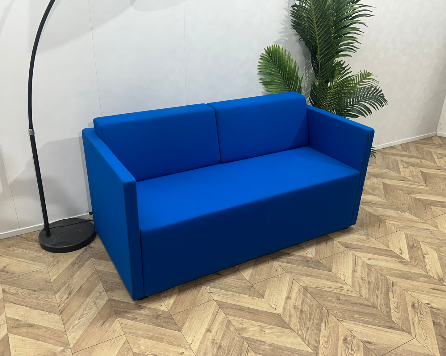 Blauwe 2-Zits Bank ~ Losse Rugkussens Met Afneembare Hoezen