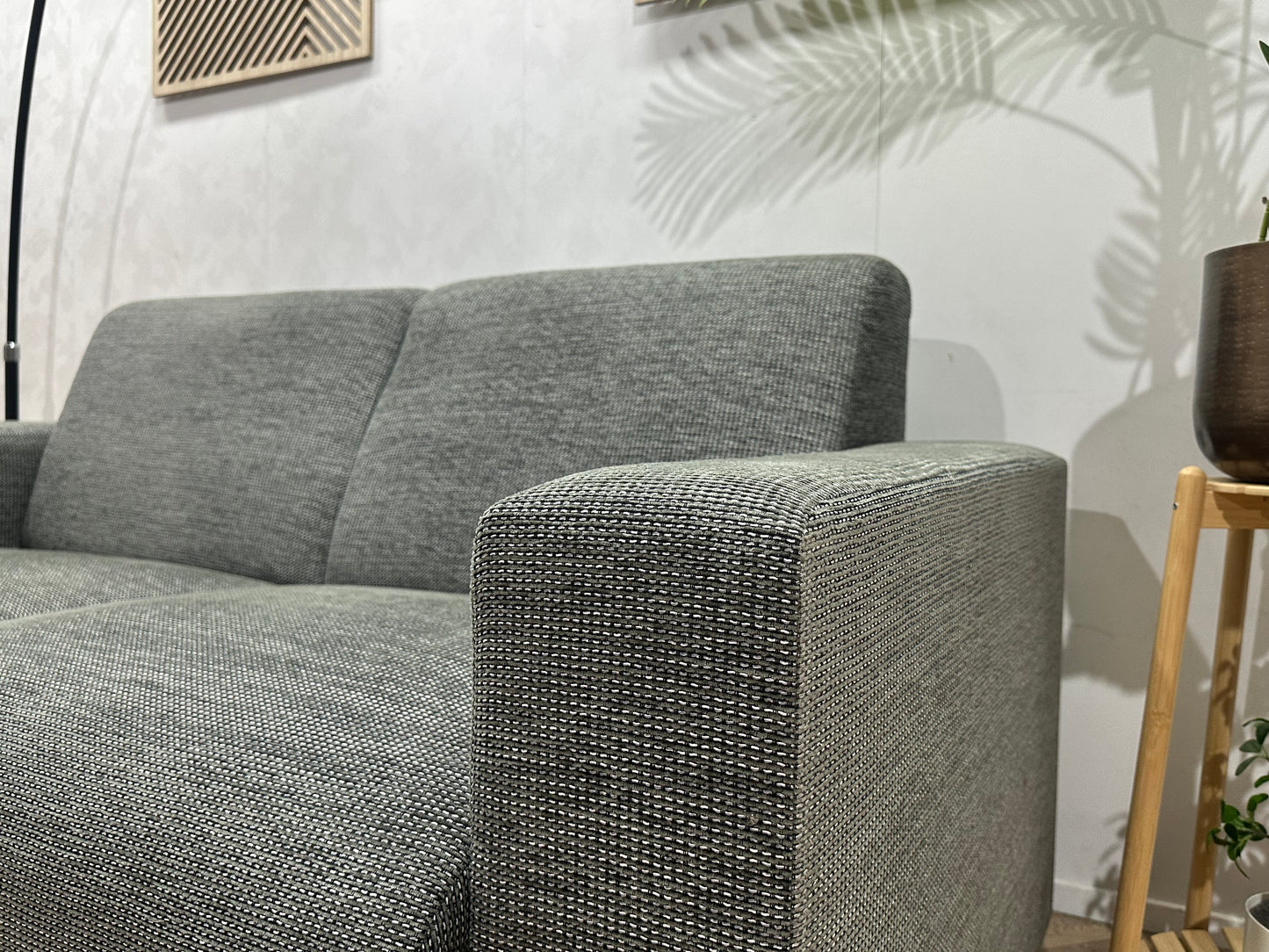 Grijze 2.5-Zits Bank ~ Vaste Kussens