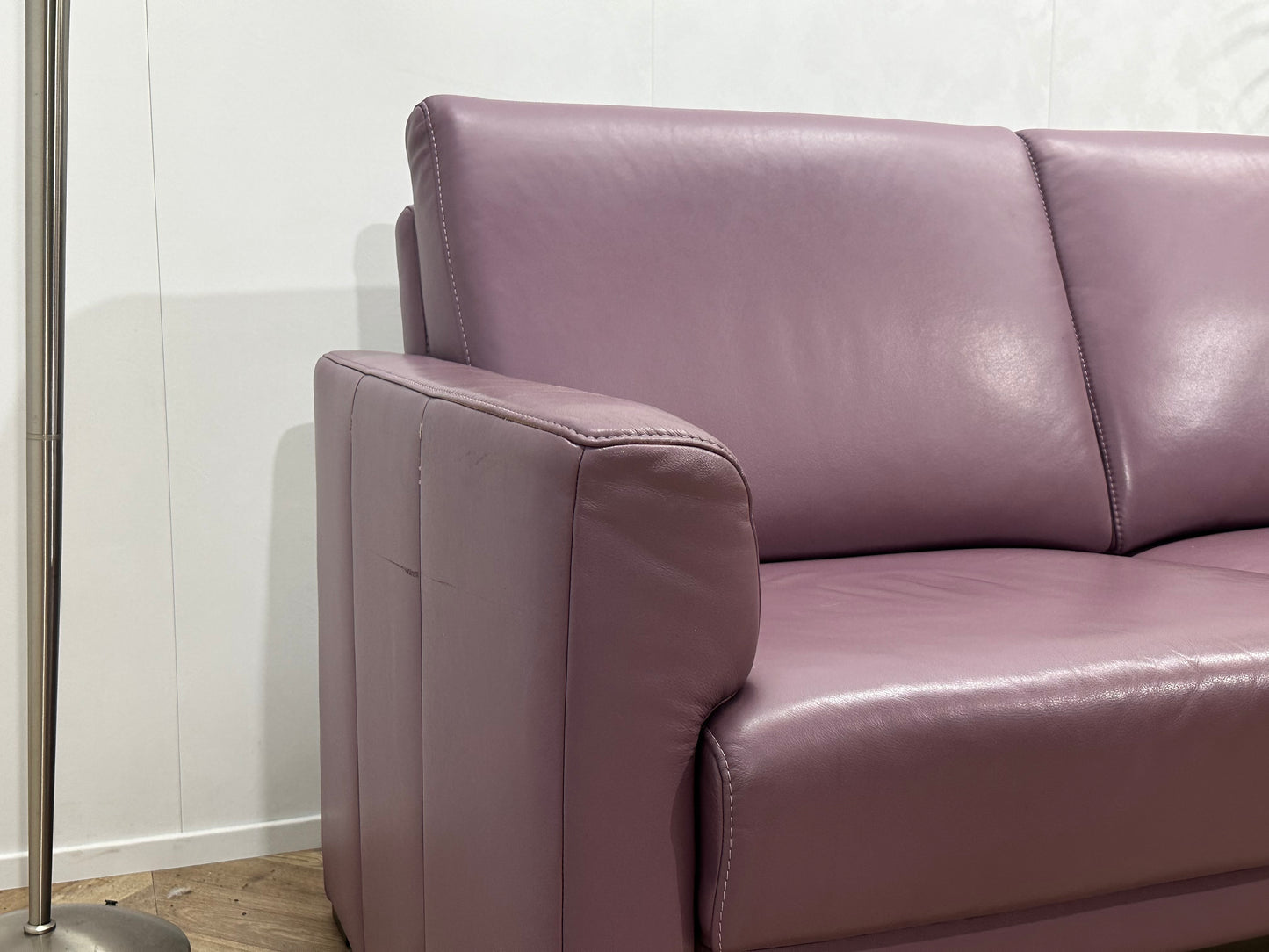 Paarse Echt Lederen 2-Zits Bank ~ Vaste Kussens