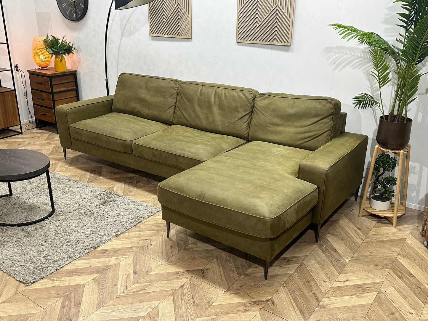 Donker Groene Suède Stoffen Hoekbank ~ Losse Kussens Met Afneembare Hoezen