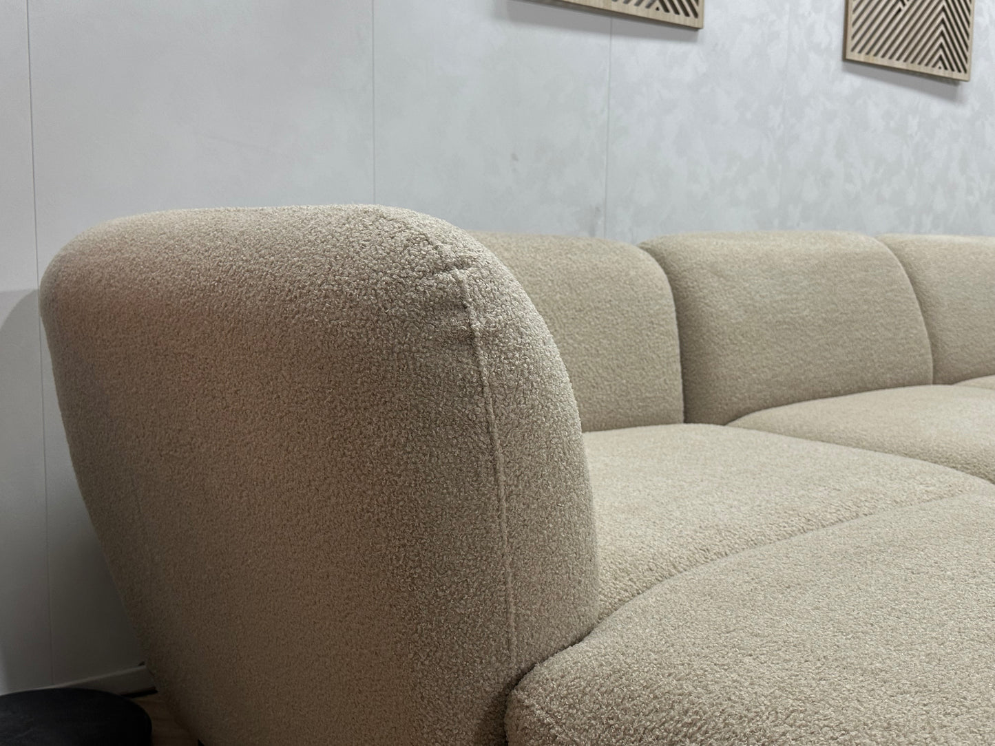 !Showroommodel! Beige Bouclé Stoffen U Bank