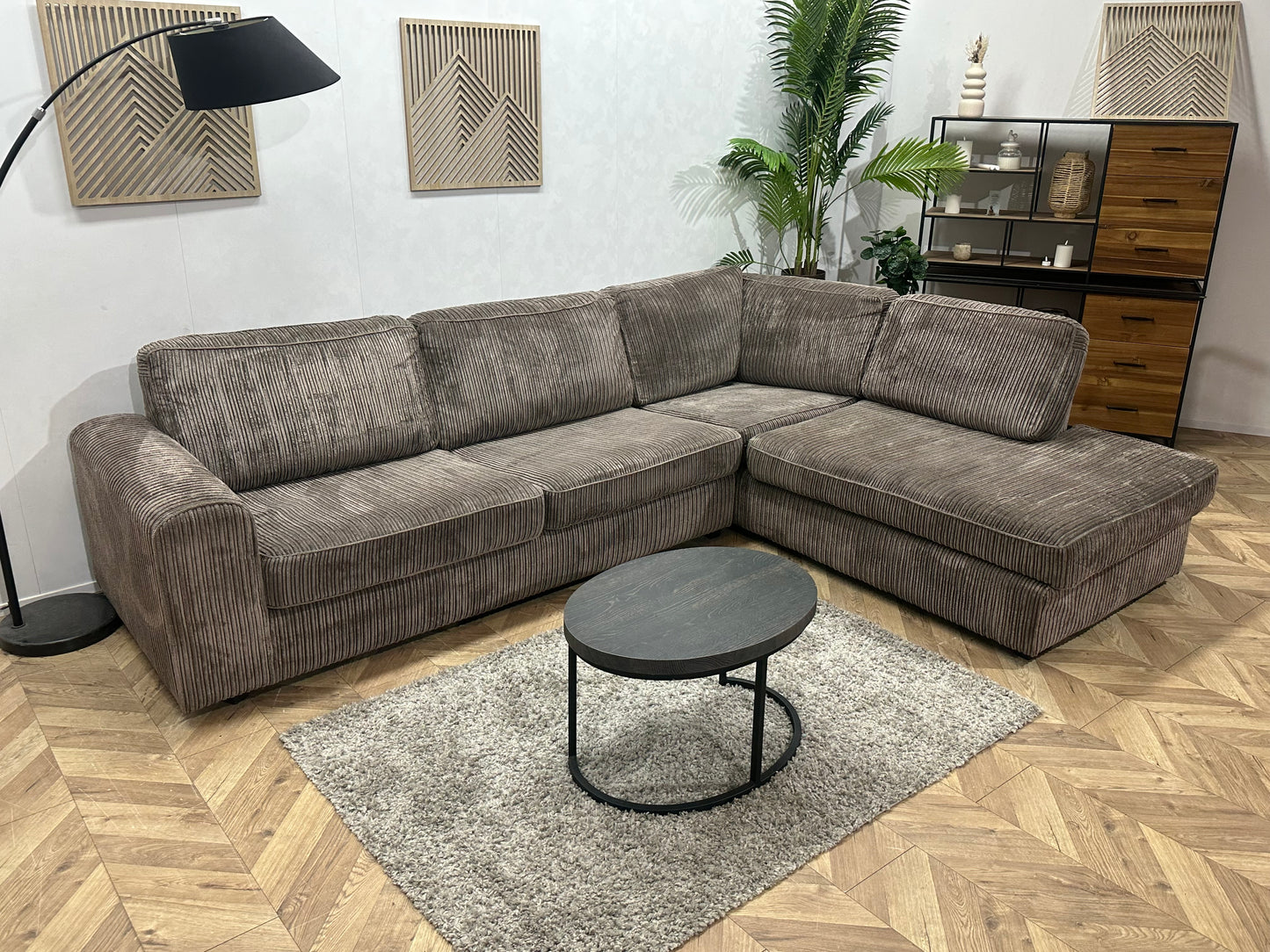 Taupe Ribstof Hoekbank ~ Losse Kussens Met Afneembare Hoezen