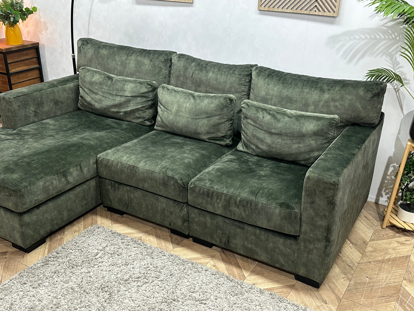 Groene Velvet Hoekbank ~ Losse Kussens Met Afneembare Hoezen