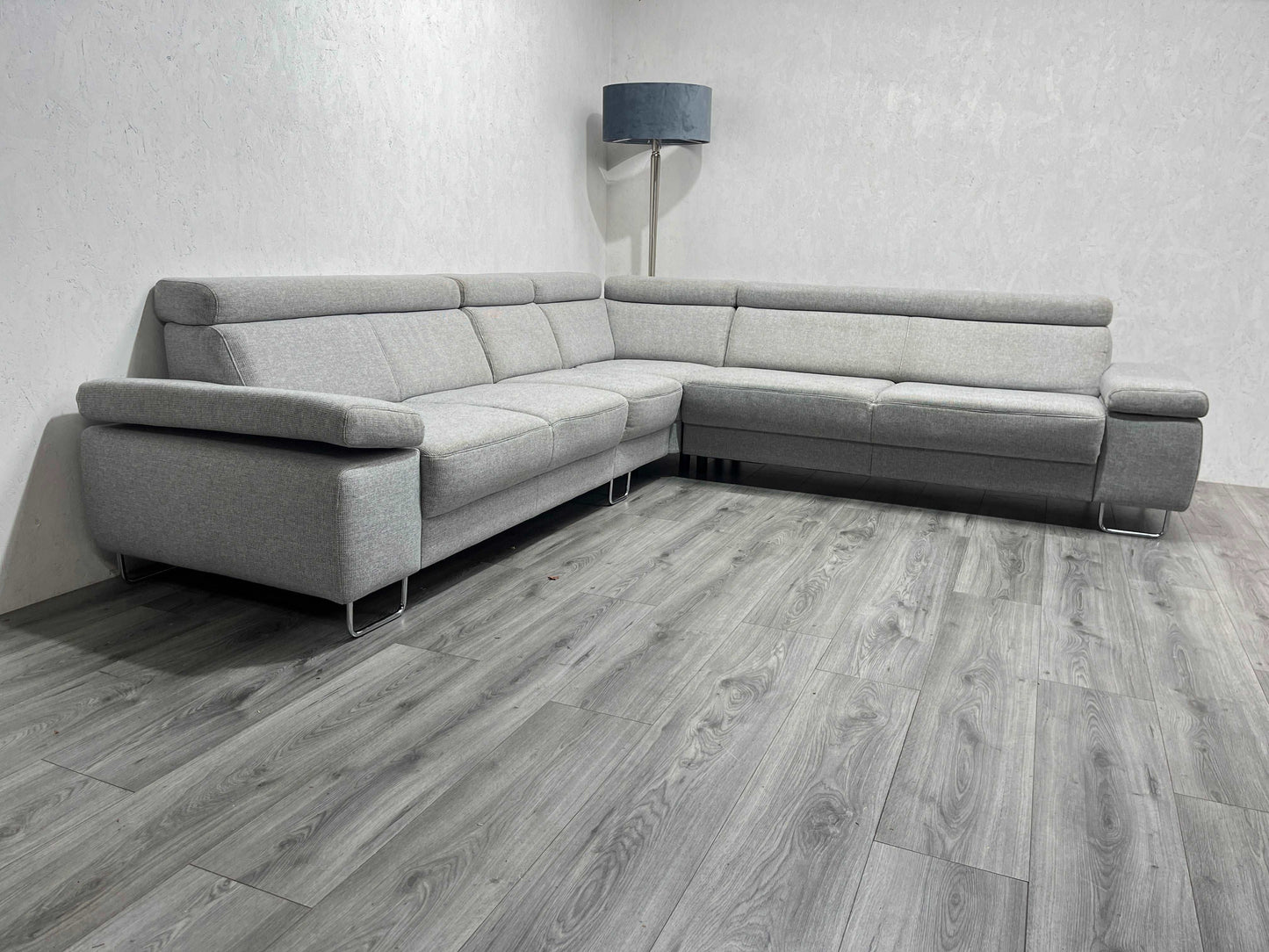 Ruime Licht Grijze Hoekbank ~ Beide Hoek Opstellingen Mogelijk