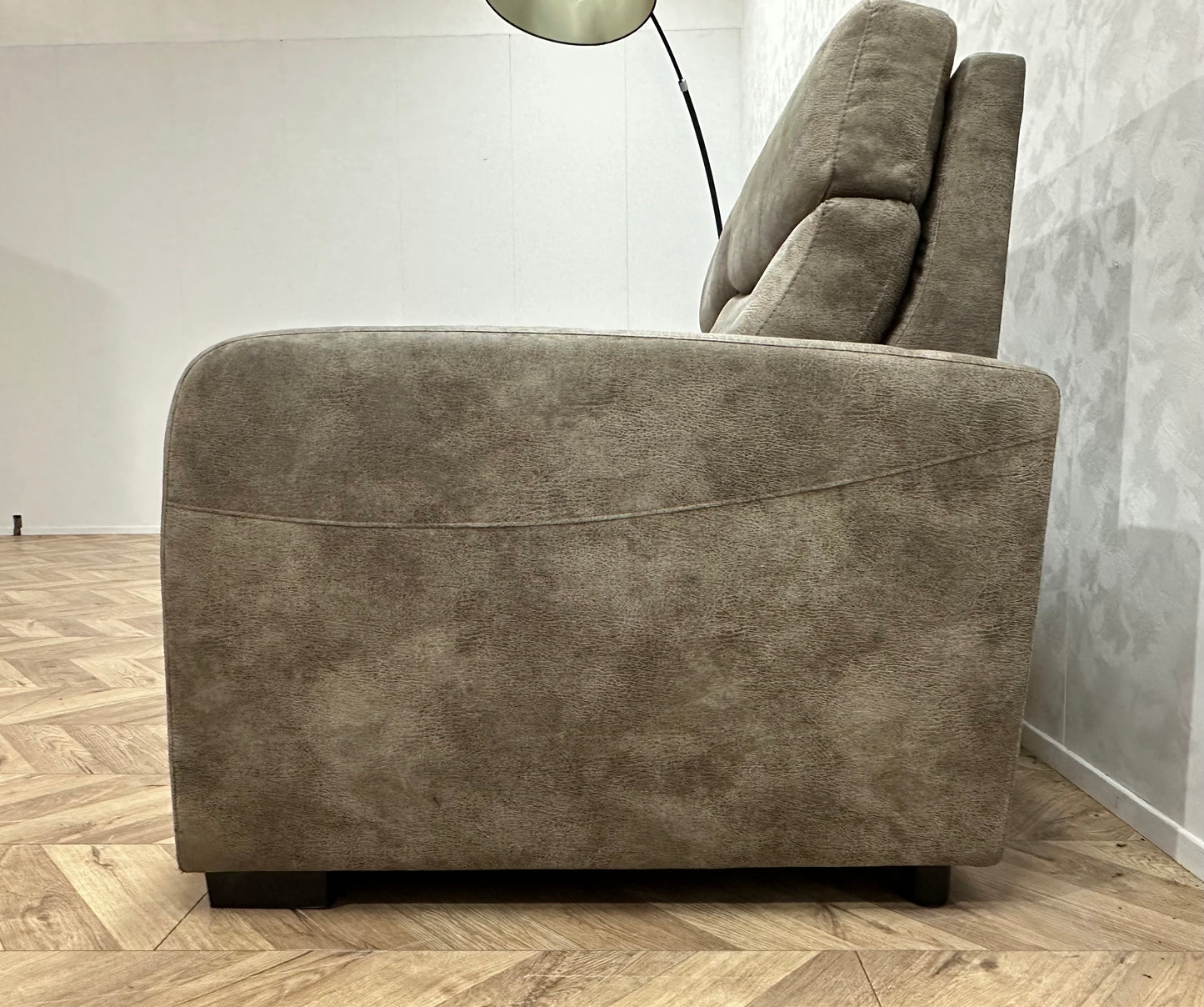 Grijze Suède Stoffen 2.5-Zits Bank ~ Vaste Kussens