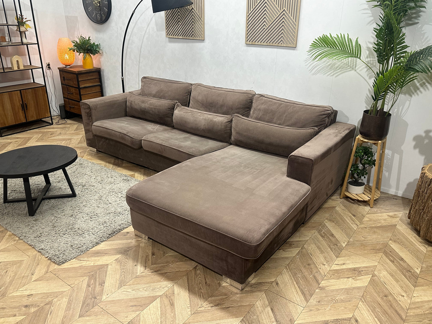 Bruine Velvet Hoekbank ~ Losse Kussens Met Afneembare Hoezen