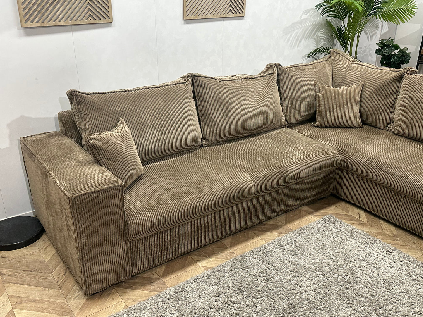 Bruine Ribstof Hoekbank ~ Losse Kussens Met Afneembare Hoezen