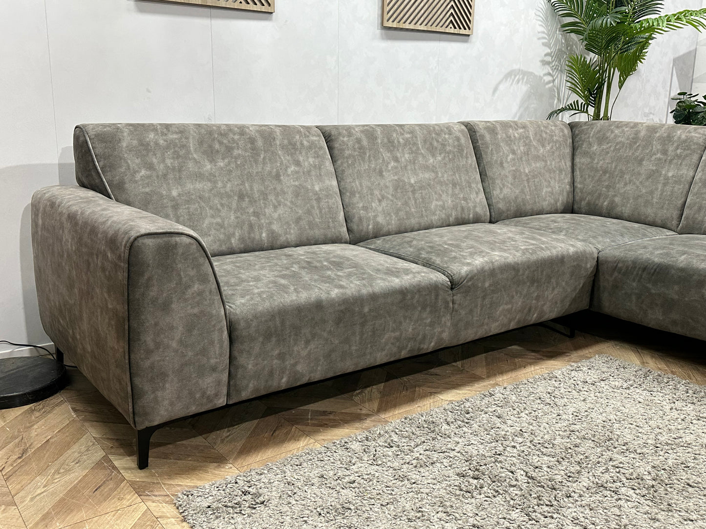Grijze Velvet Hoekbank ~ Vaste Kussens
