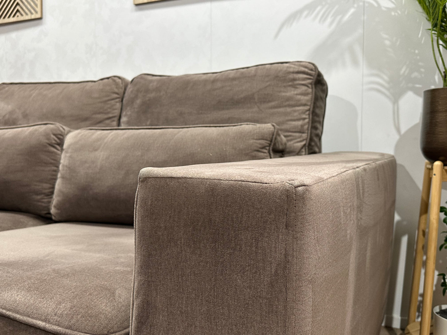 Bruine Velvet Hoekbank ~ Losse Kussens Met Afneembare Hoezen