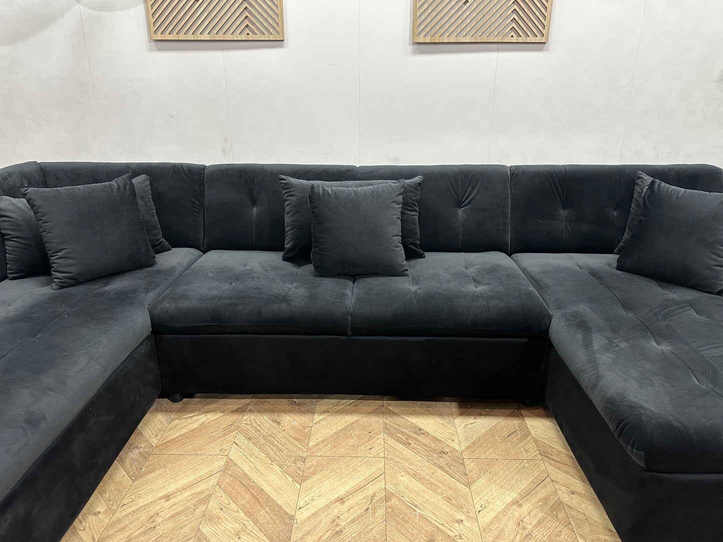 !Showroommodel! Zwarte Velvet U Bank