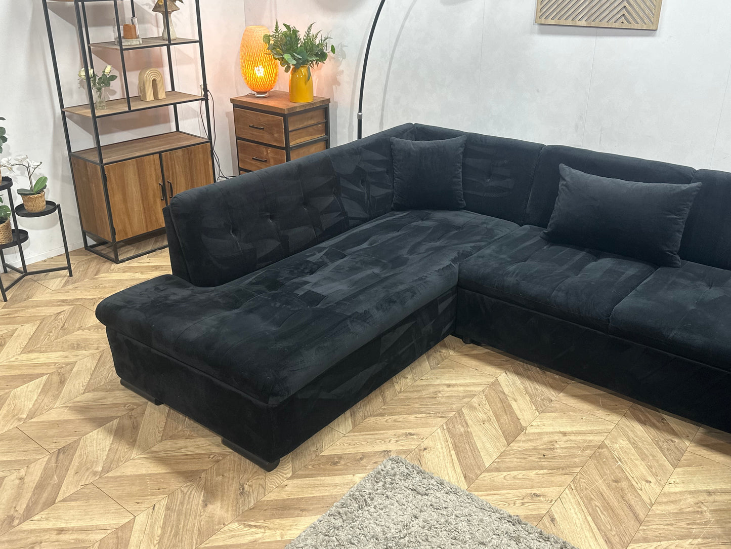 !Showroommodel! Zwarte Velvet U Bank