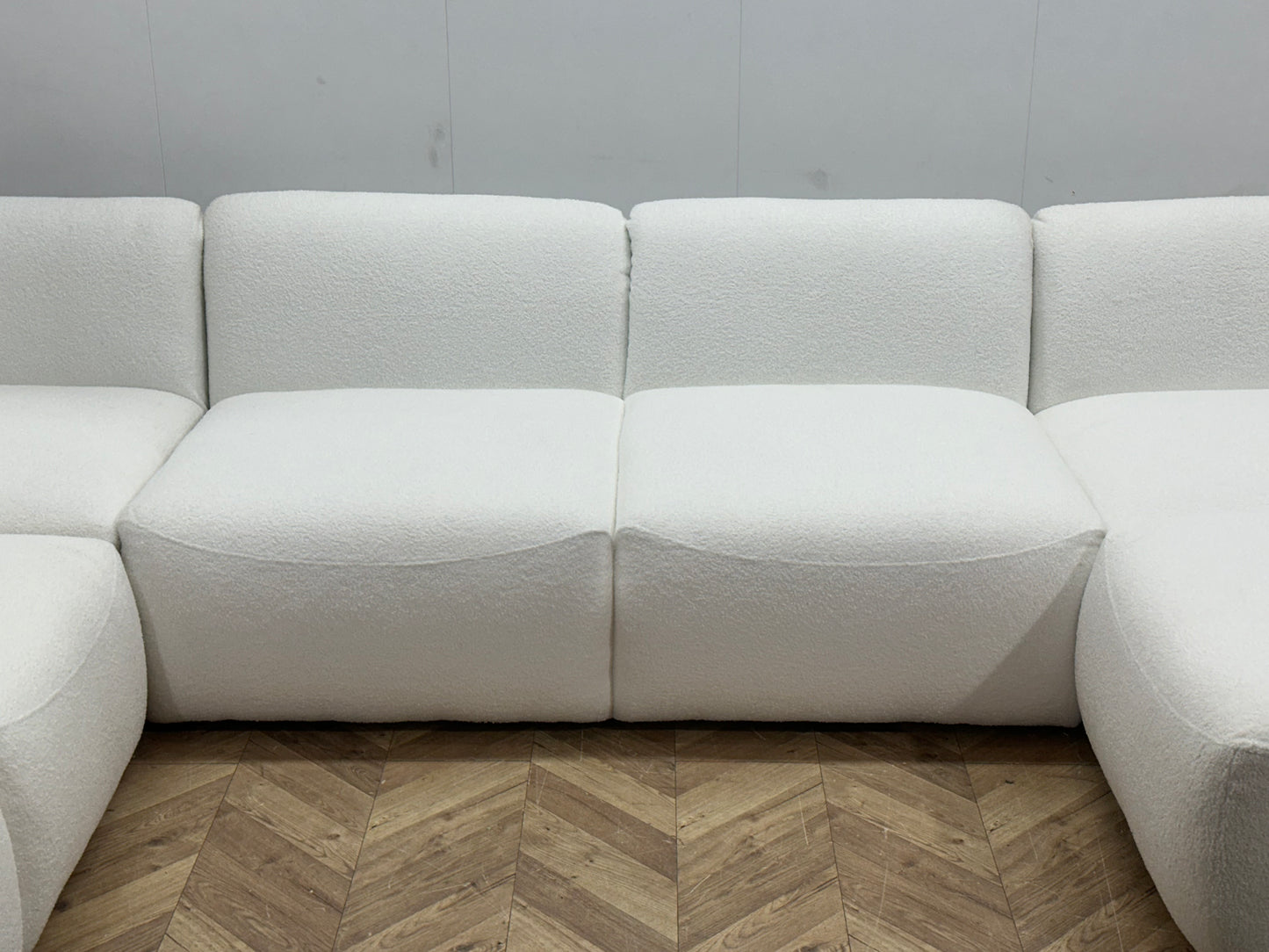 !Showroommodel! Witte Bouclé U Bank