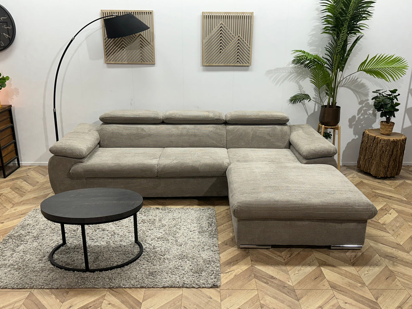 !Showroommodel! Licht Bruine Ribstof Hoekbank ~ Verstelbare Hoofdsteunen
