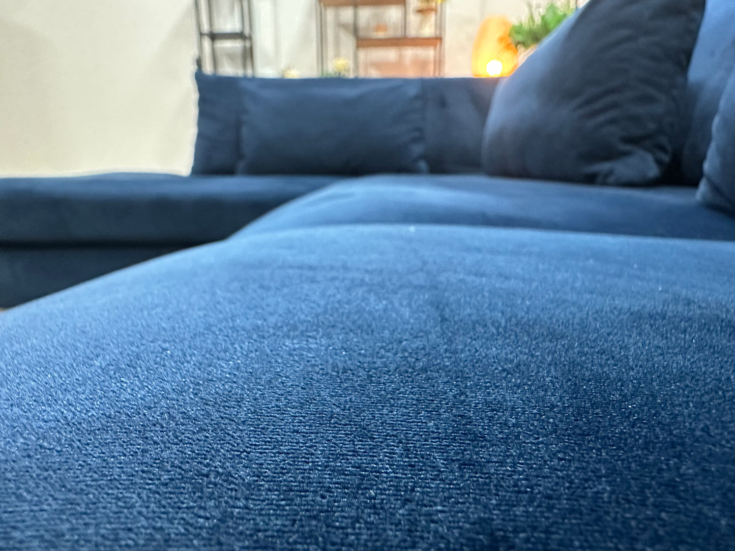 Blauwe Velvet Hoekbank ~ Losse Kussens Met Afneembare Hoezen