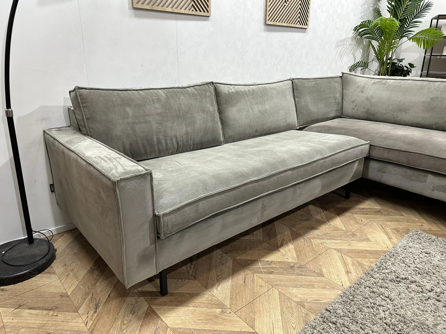 Grijze Woood Ribstof Hoekbank ~ Losse Kussens