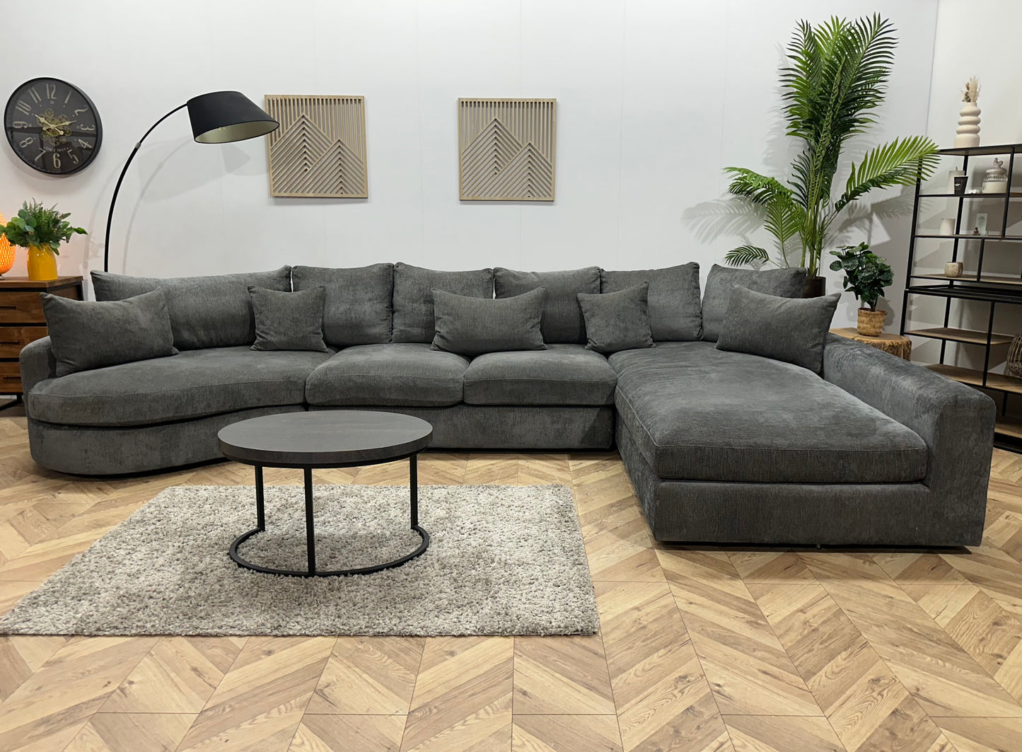 Grijze Ruime Hoekbank ~ Losse Kussens Met Afneembare Hoezen