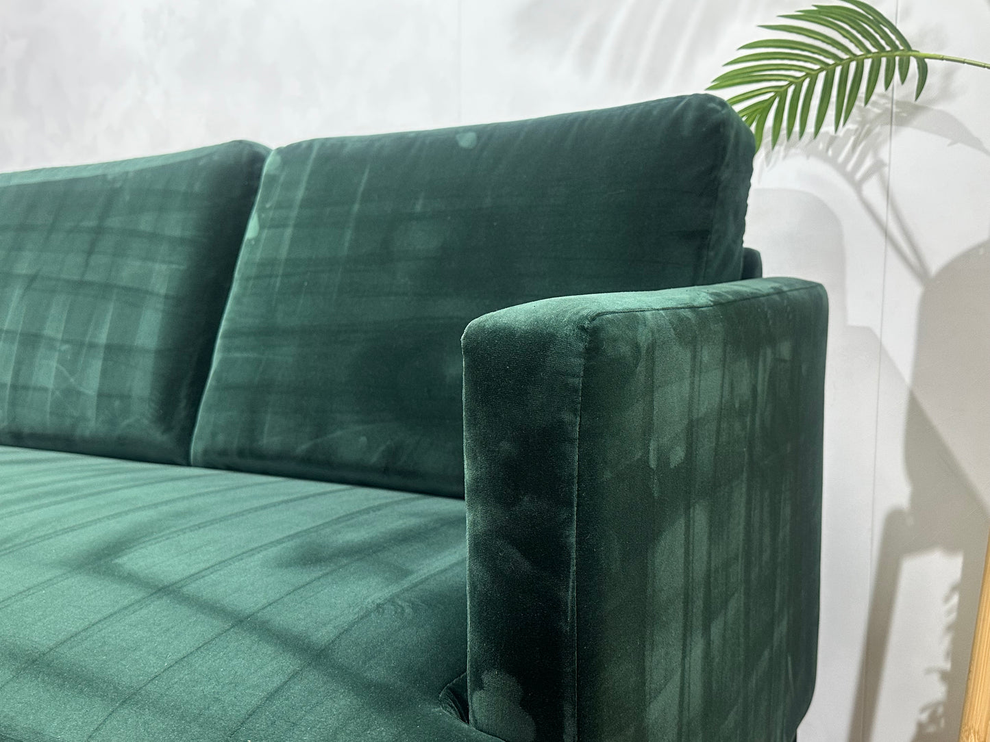 Groene Velvet Hoekbank ~ Losse Rugkussens Met Afneembare Hoezen