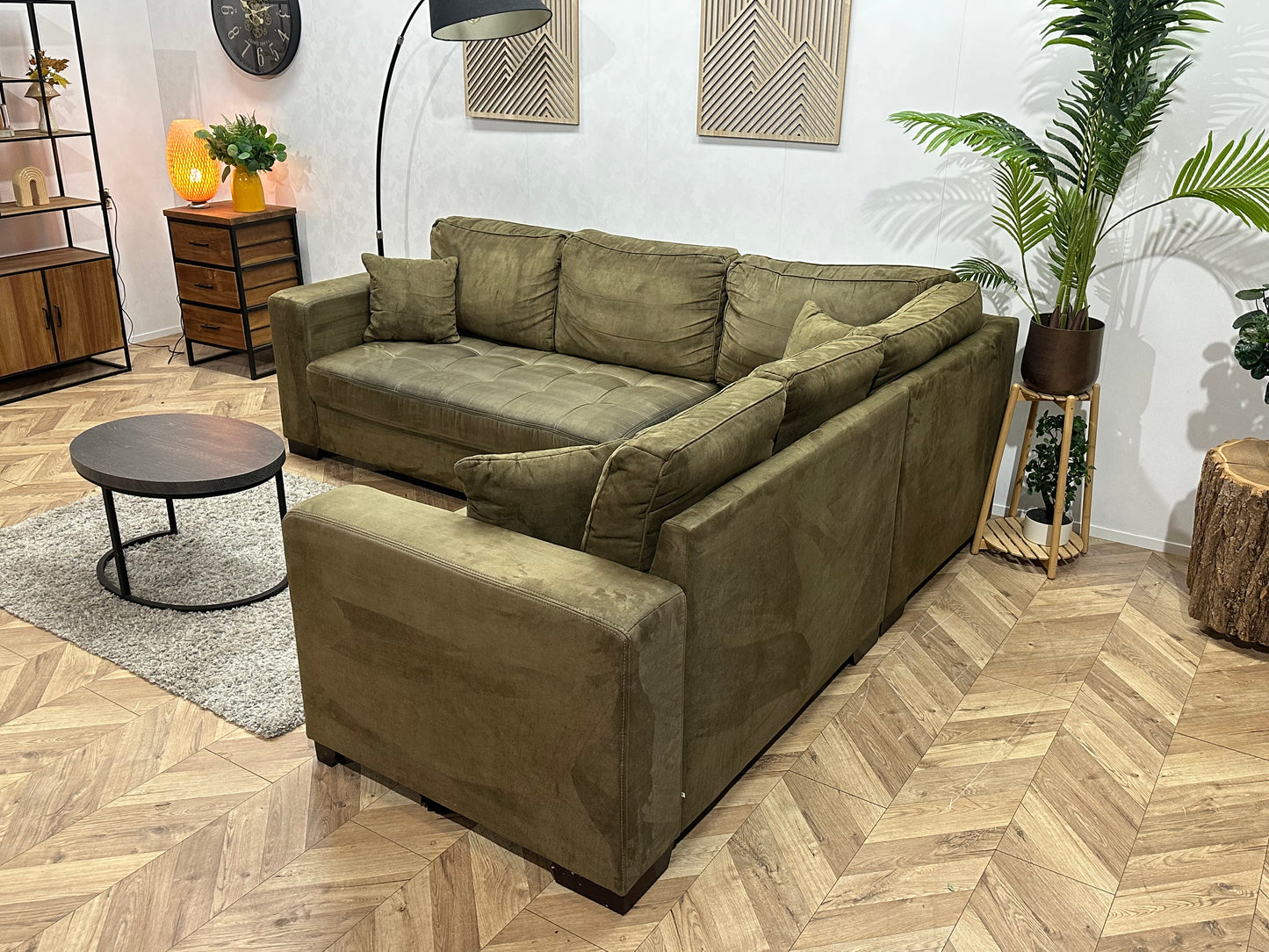 Donker Groene Suède Stoffen Hoekbank ~ Losse Rugkussens Met Afneembare Hoezen