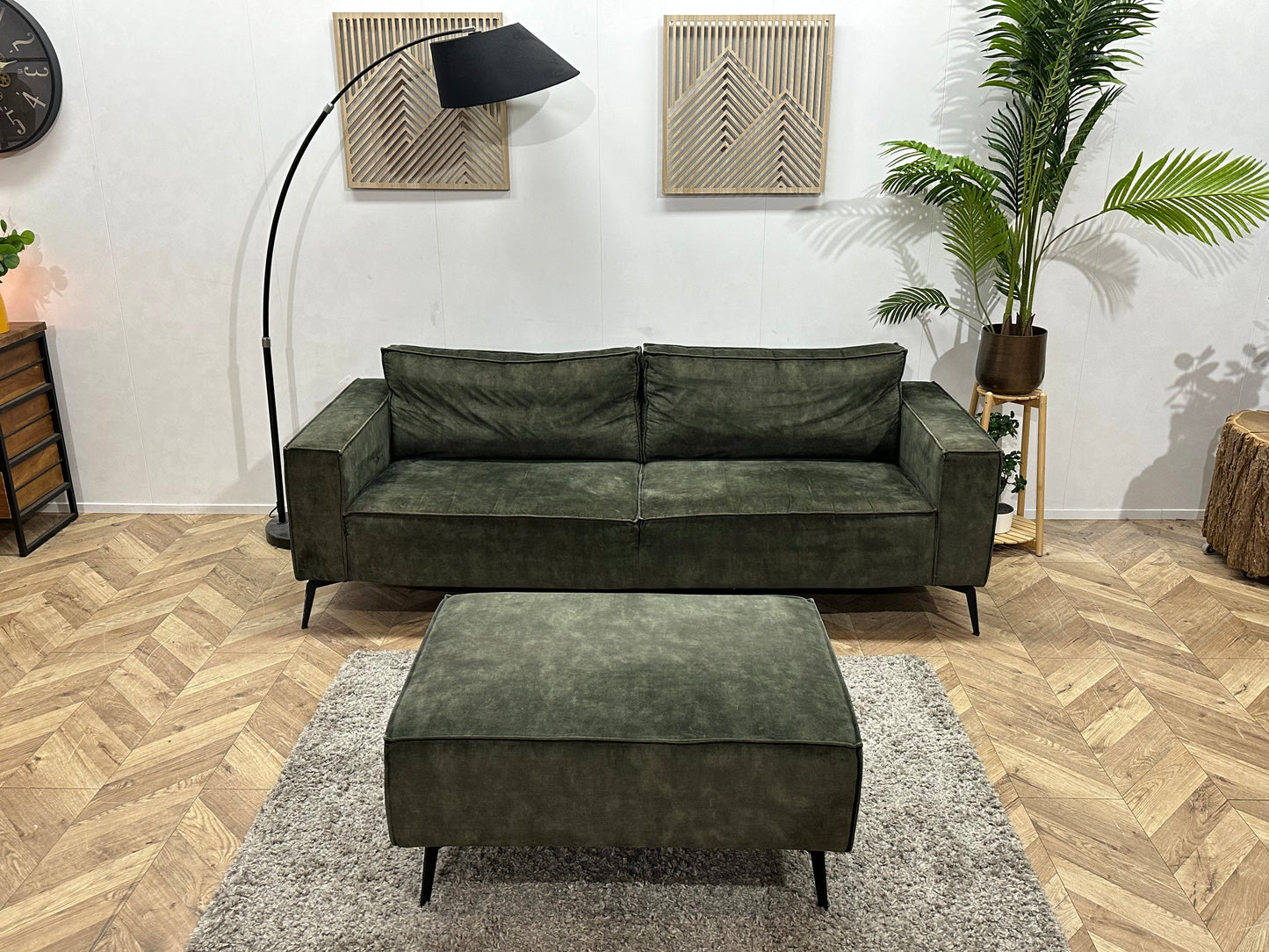 Groene Velvet 2.5-Zits Bank Inc Hocker ~ Losse Rugkussens Met Afneembare Hoezen