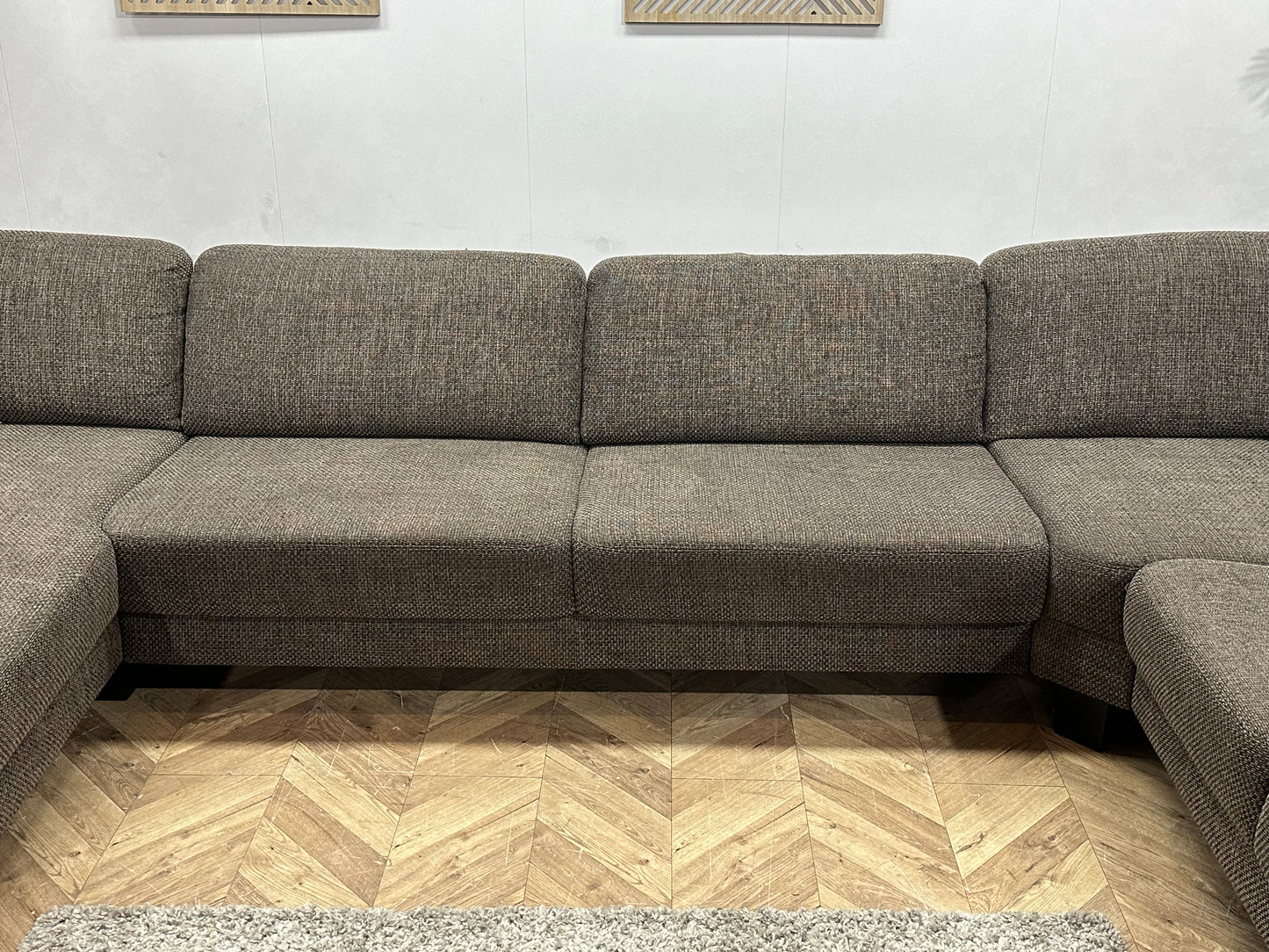 Bruine U Bank ~ Vaste Kussens