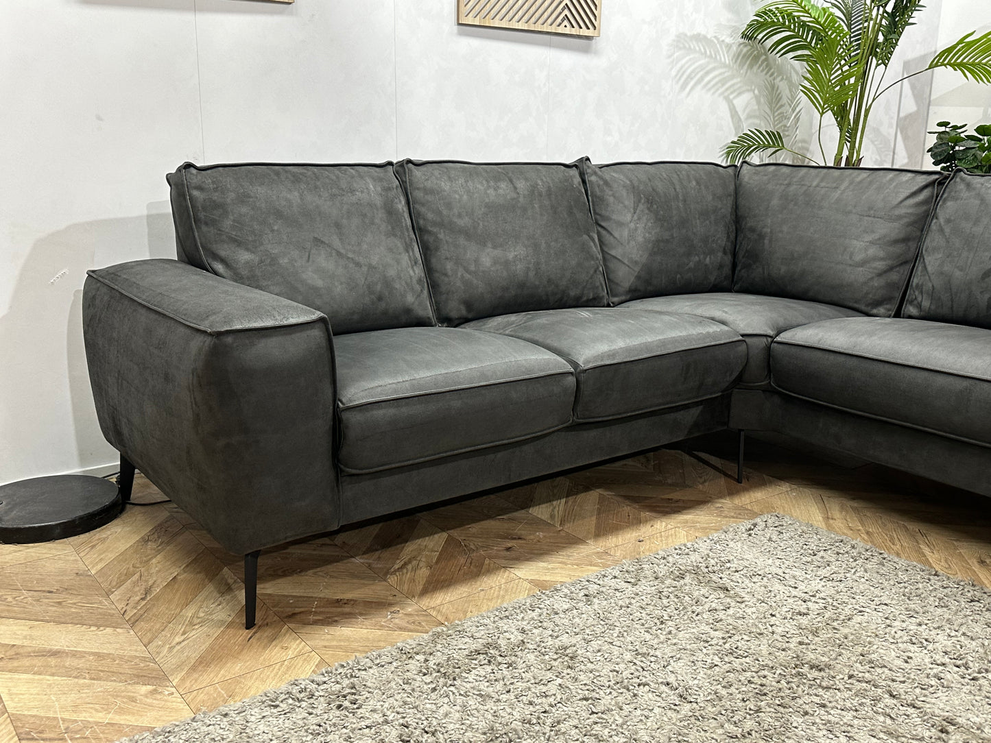 Antraciet Suède Stoffen Hoekbank ~ Losse Rugkussens Met Afneembare Hoezen