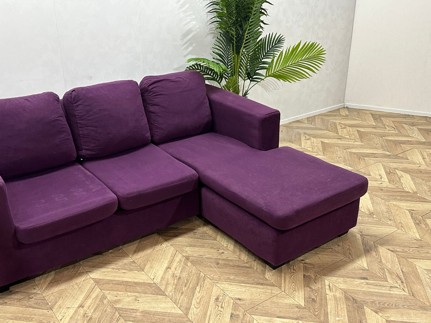 Paarse Hoekbank ~ Losse Kussens Met Afneembare Hoezen