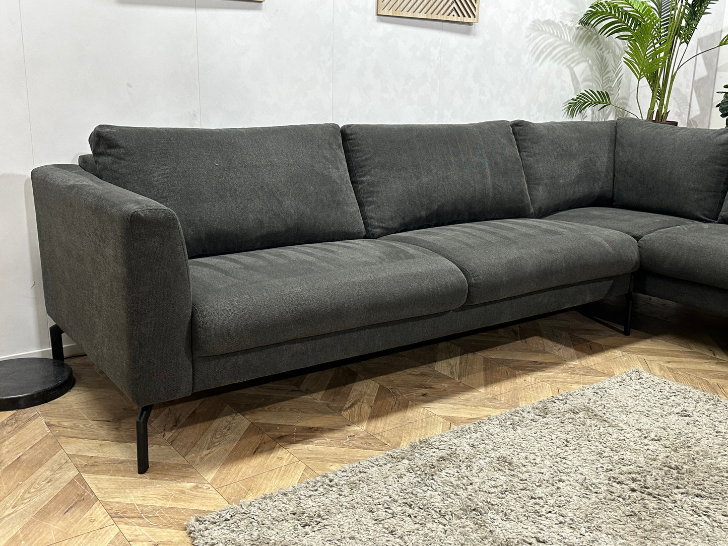 Antraciet Suède Stoffen Hoekbank ~ Losse Rugkussens Met Afneembare Hoezen