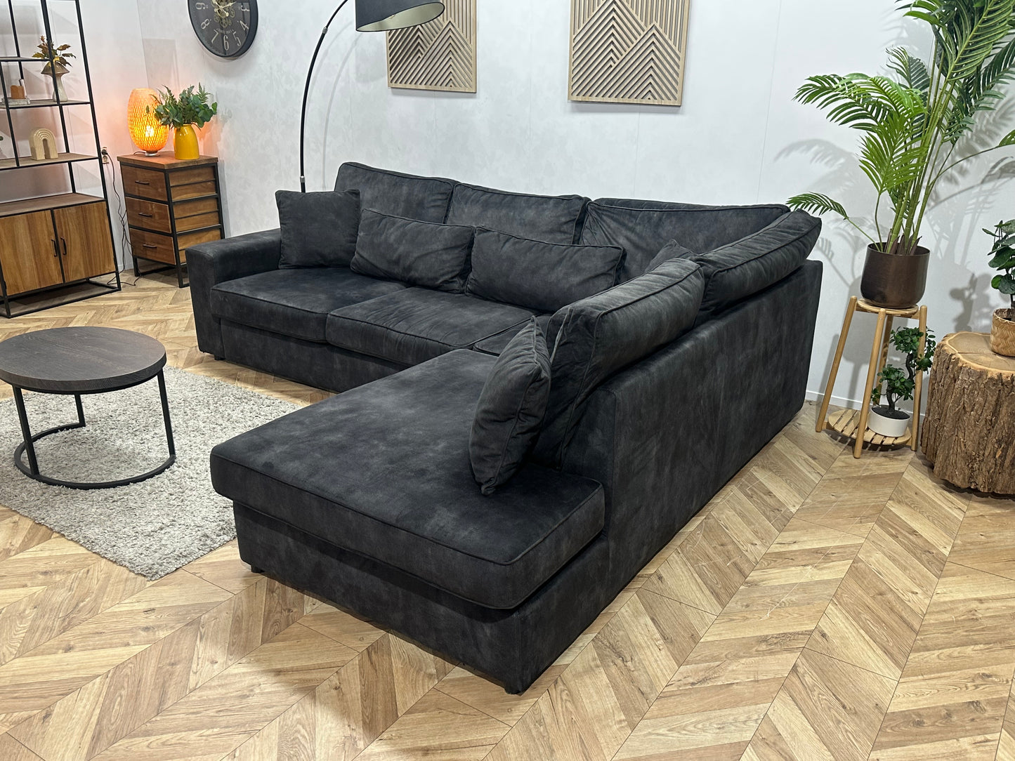 Zwarte Velvet Hoekbank ~ Losse Kussens Met Afneembare Hoezen