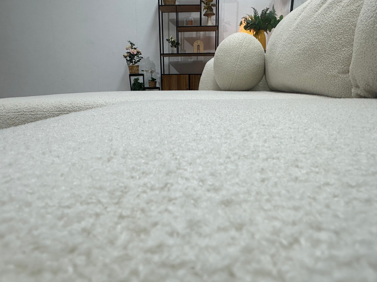 !Showroommodel! Witte Bouclé Stoffen Hoekbank