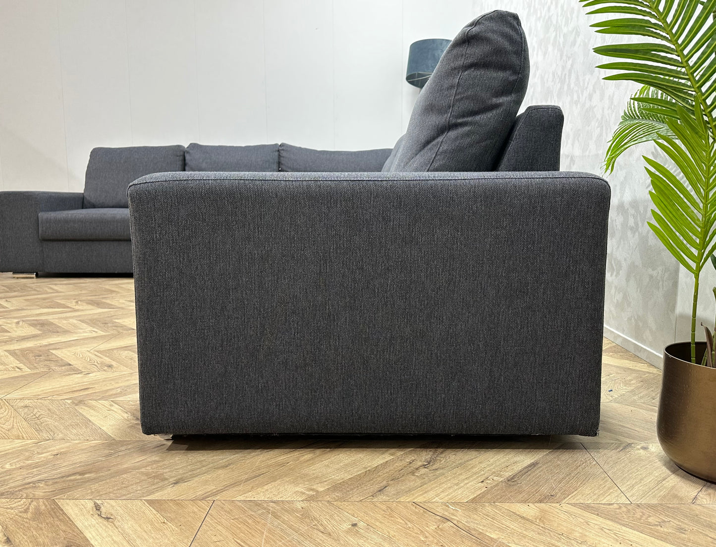 Grijze Ruime Hoekbank ~ Losse Rugkussens Met Afneembare Hoezen