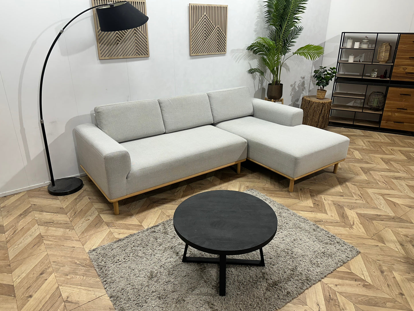 Licht Grijze Hoekbank ~ Losse Rugkussens Met Afneembare Hoezen