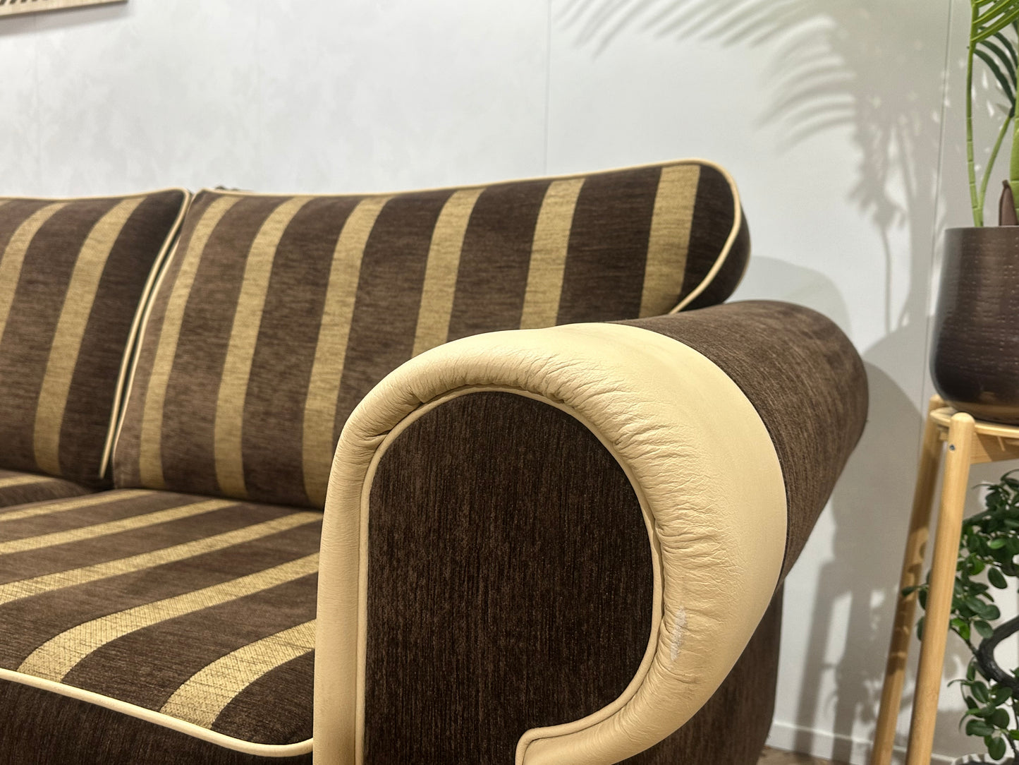 Bruine/Crème Stoffen/Echt Lederen 2.5-Zits Bank ~ Losse Kussens Met Afneembare Hoezen