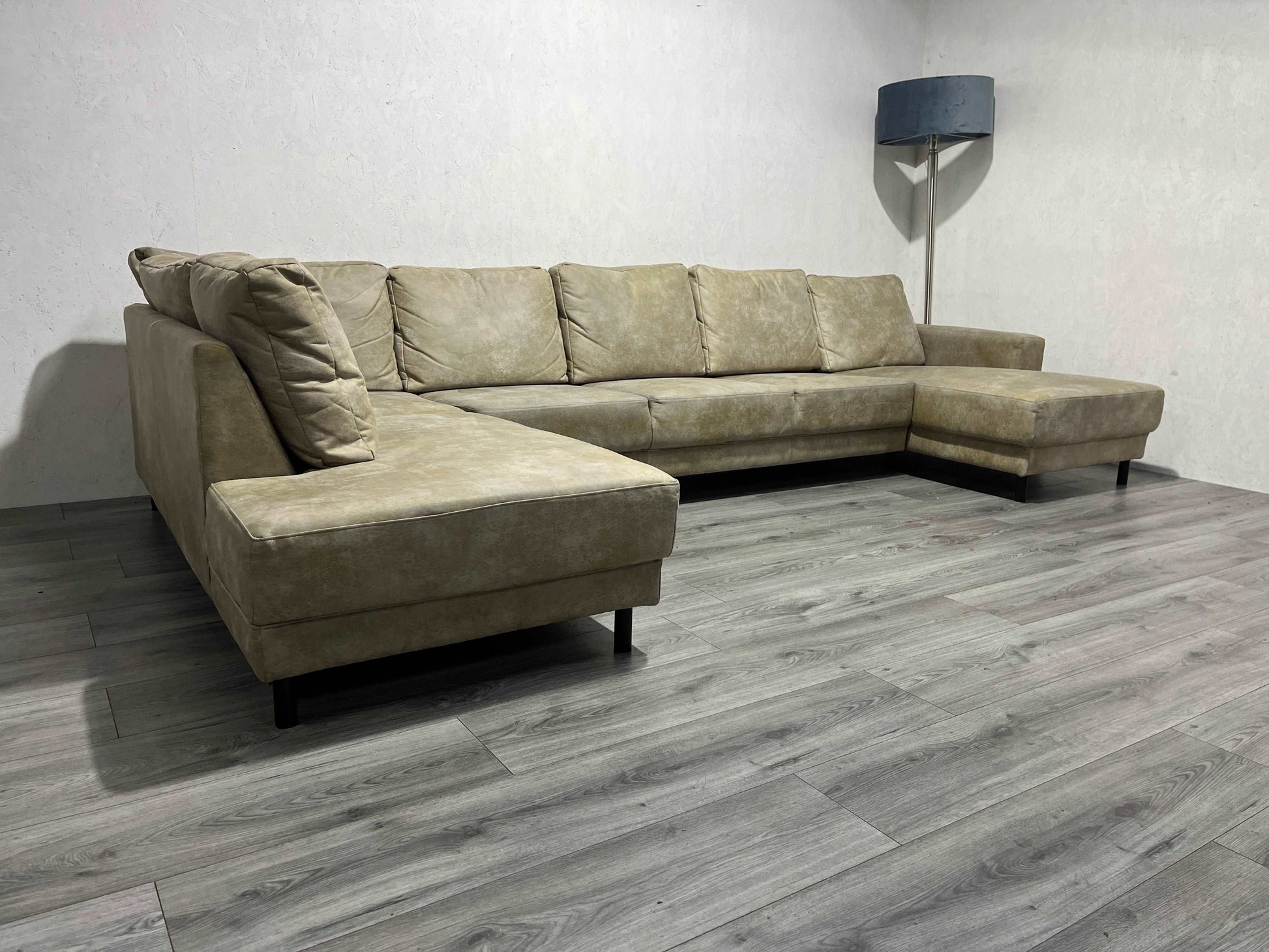 Ruime Beige U Bank