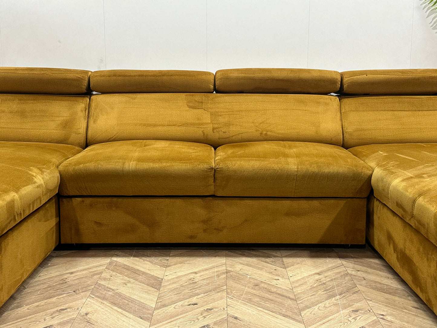 Gele Velvet U Bank ~ Slaapfunctie