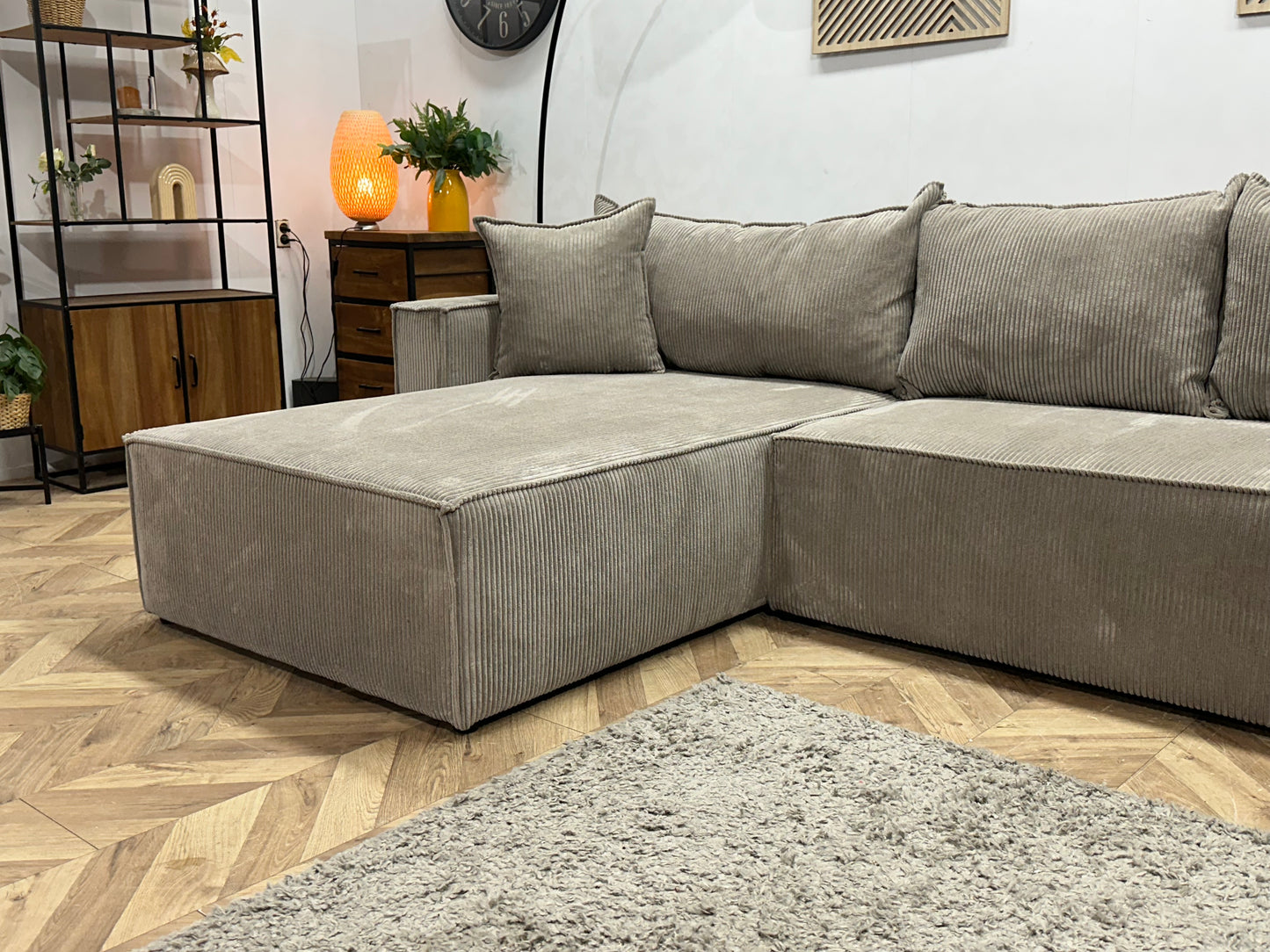 !Showroommodel! Licht Bruine Ribstof Hoekbank