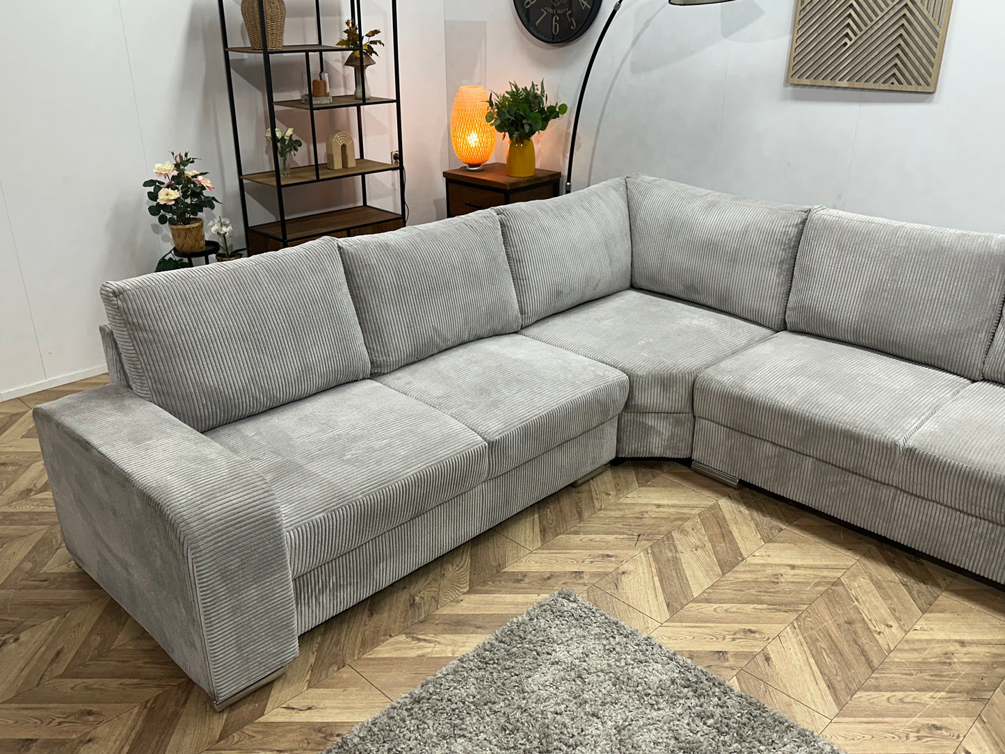 !Showroommodel! Licht Grijze Ribstof U Bank