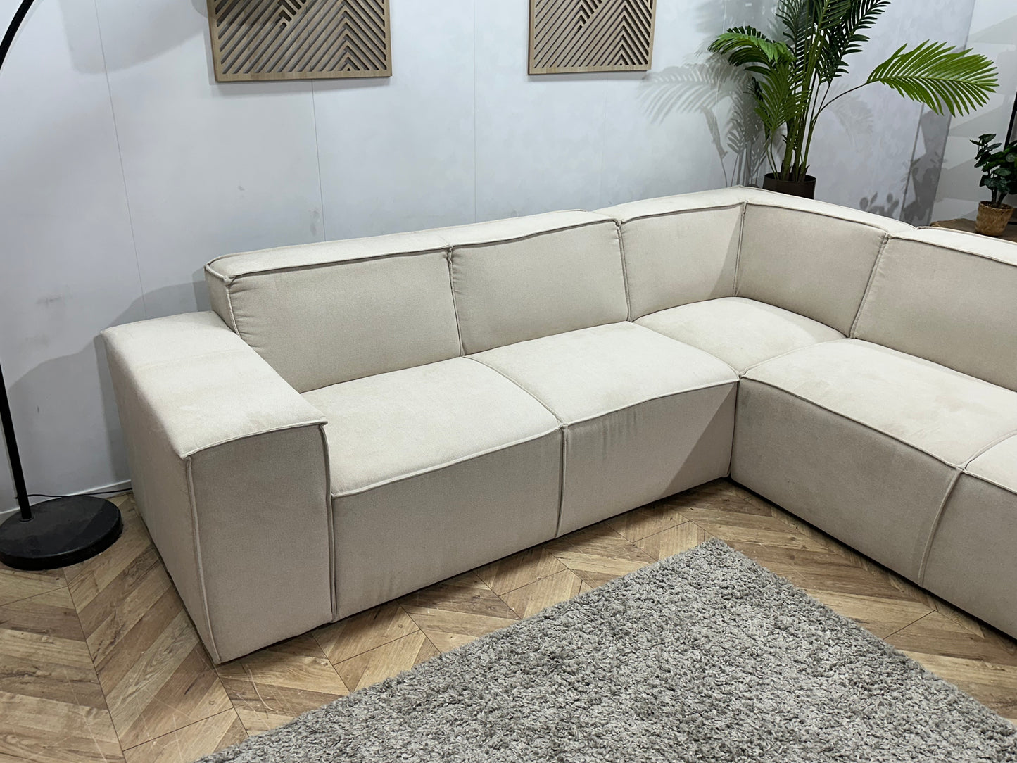 !Showroommodel! Crème Suède Stoffen Hoekbank