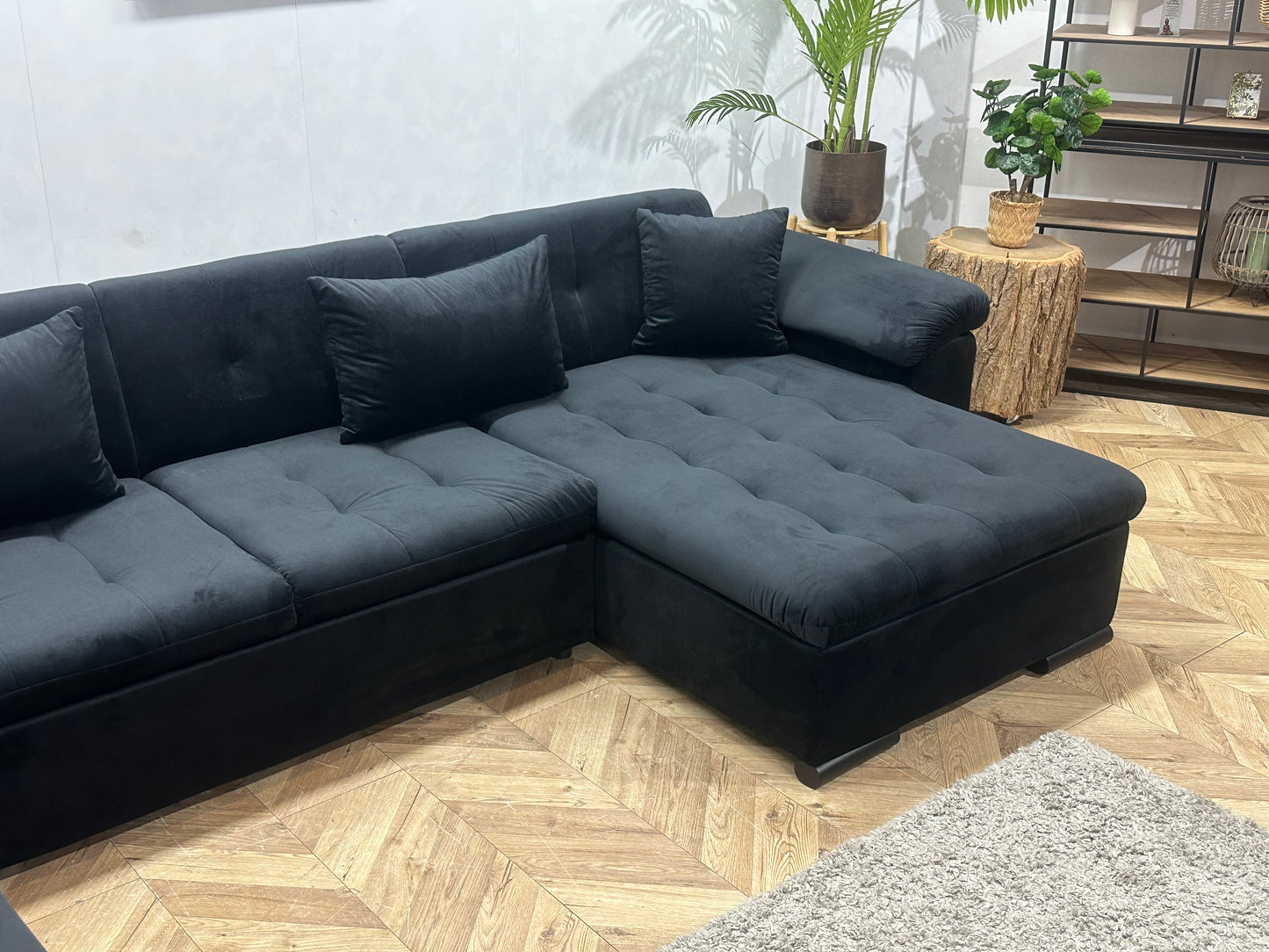 !Showroommodel! Zwarte Velvet U Bank