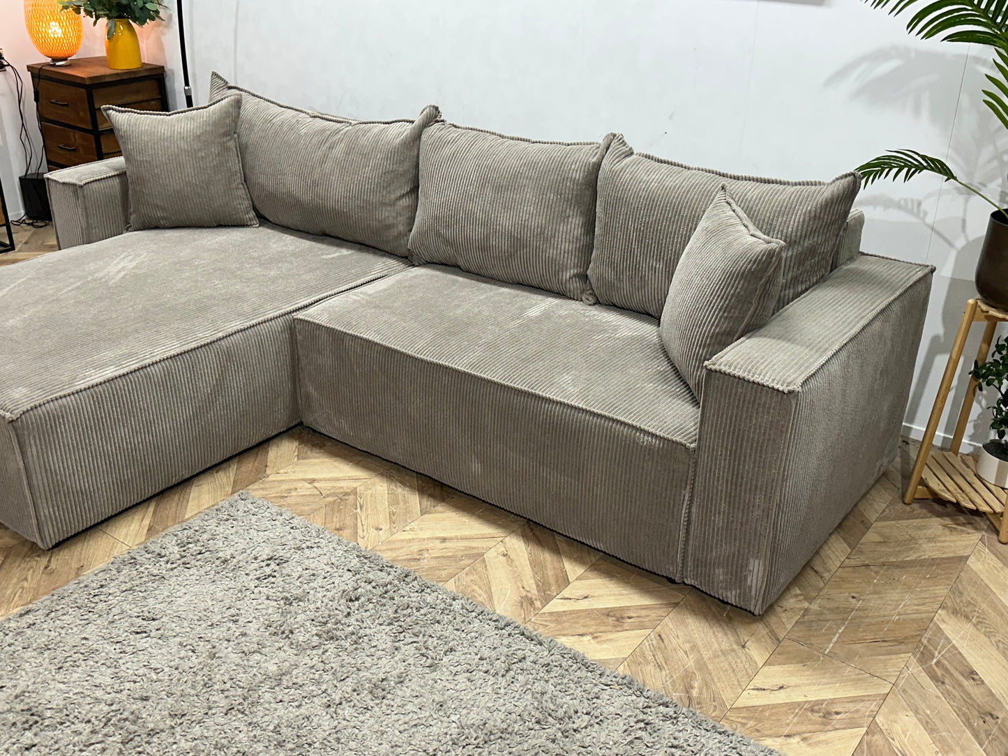 !Showroommodel! Licht Bruine Ribstof Hoekbank