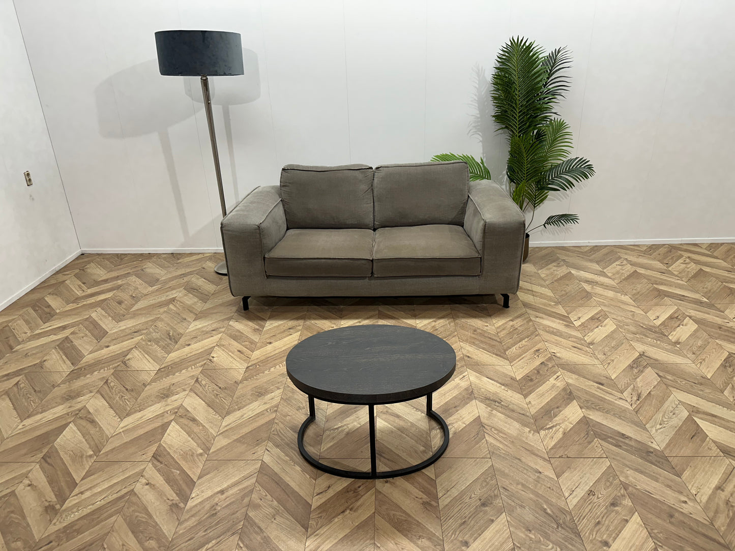 Grijze 2.5-Zits Bank ~ Losse Kussens Met Afneembare Hoezen