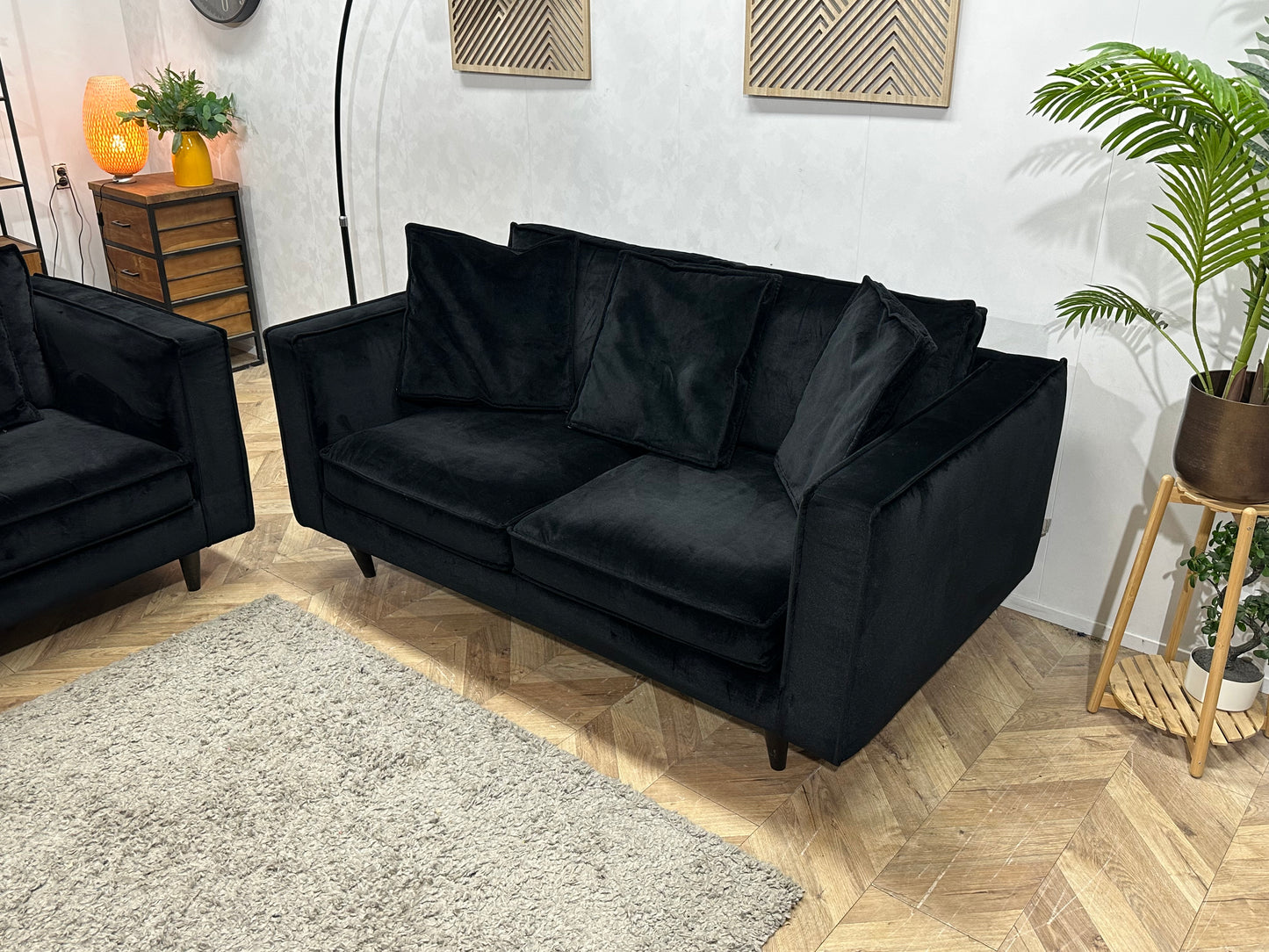 Goossens Zwarte Velvet Banken Set ~ Losse Kussens Met Afneembare Hoezen