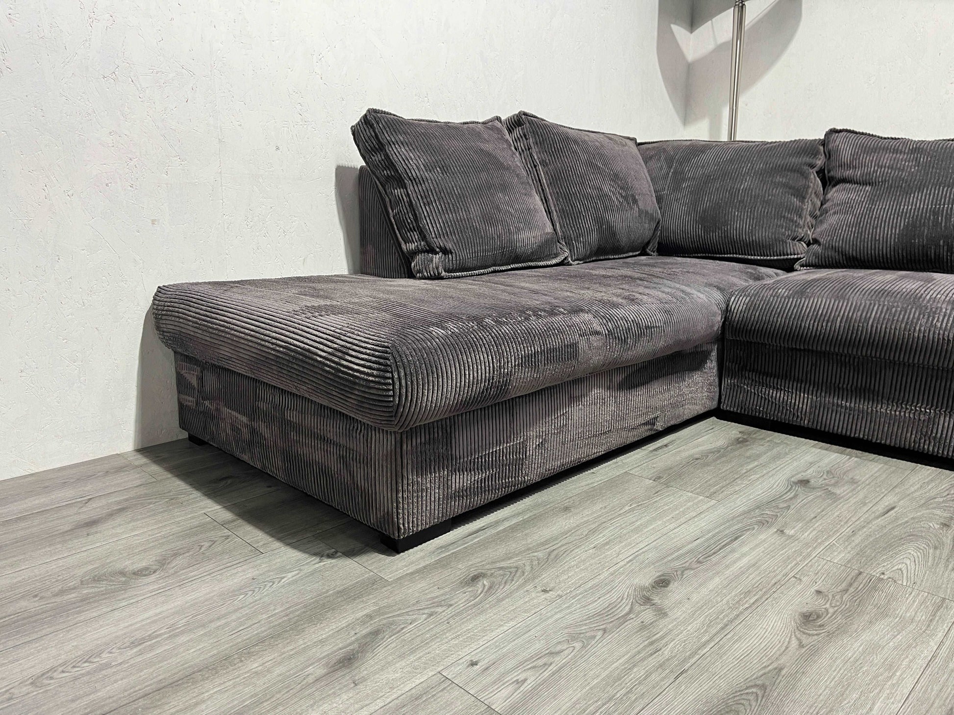 Antraciet Ribstof U Bank ~ Nieuwstaat