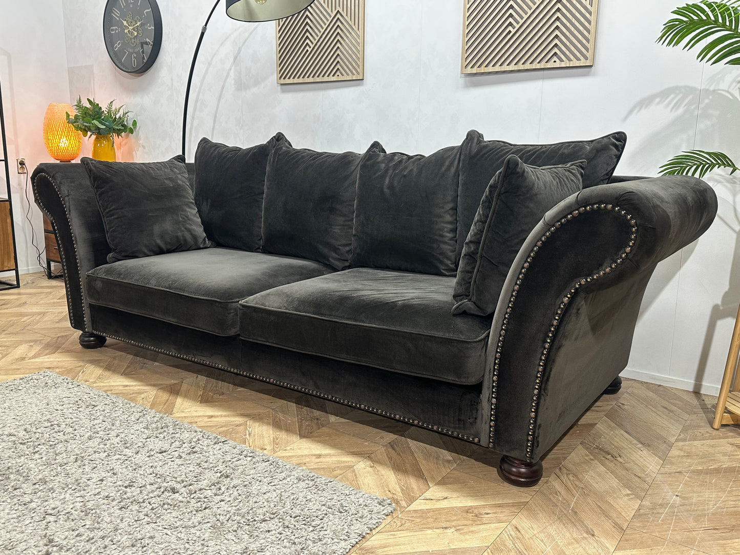 Antraciet Velvet Ruime 2.5-Zits Bank ~ Losse Kussens Met Afneembare Hoezen