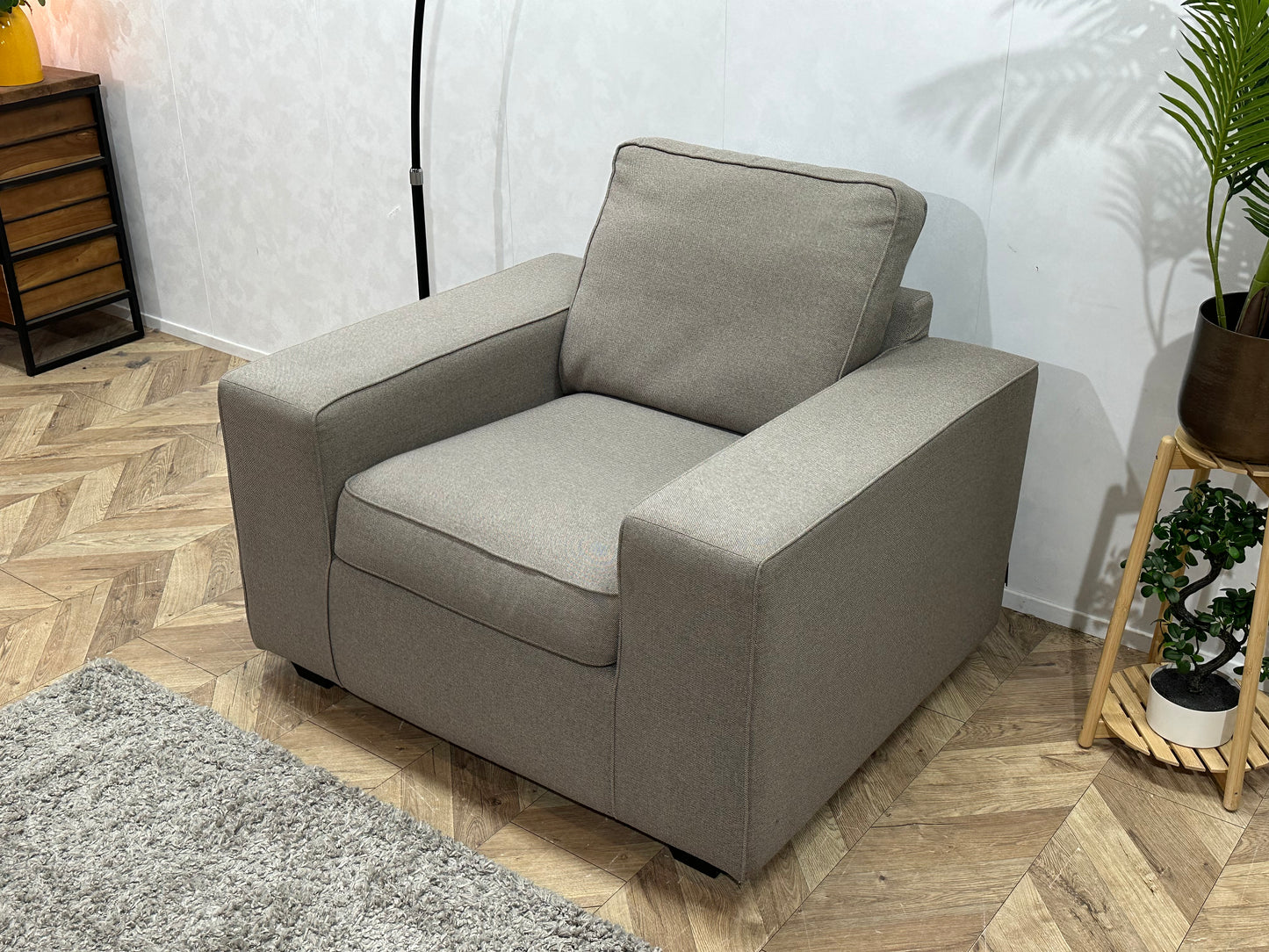 Trendhoppper Licht Grijze Fauteuil ~ Losse Kussens Met Afneembare Hoezen