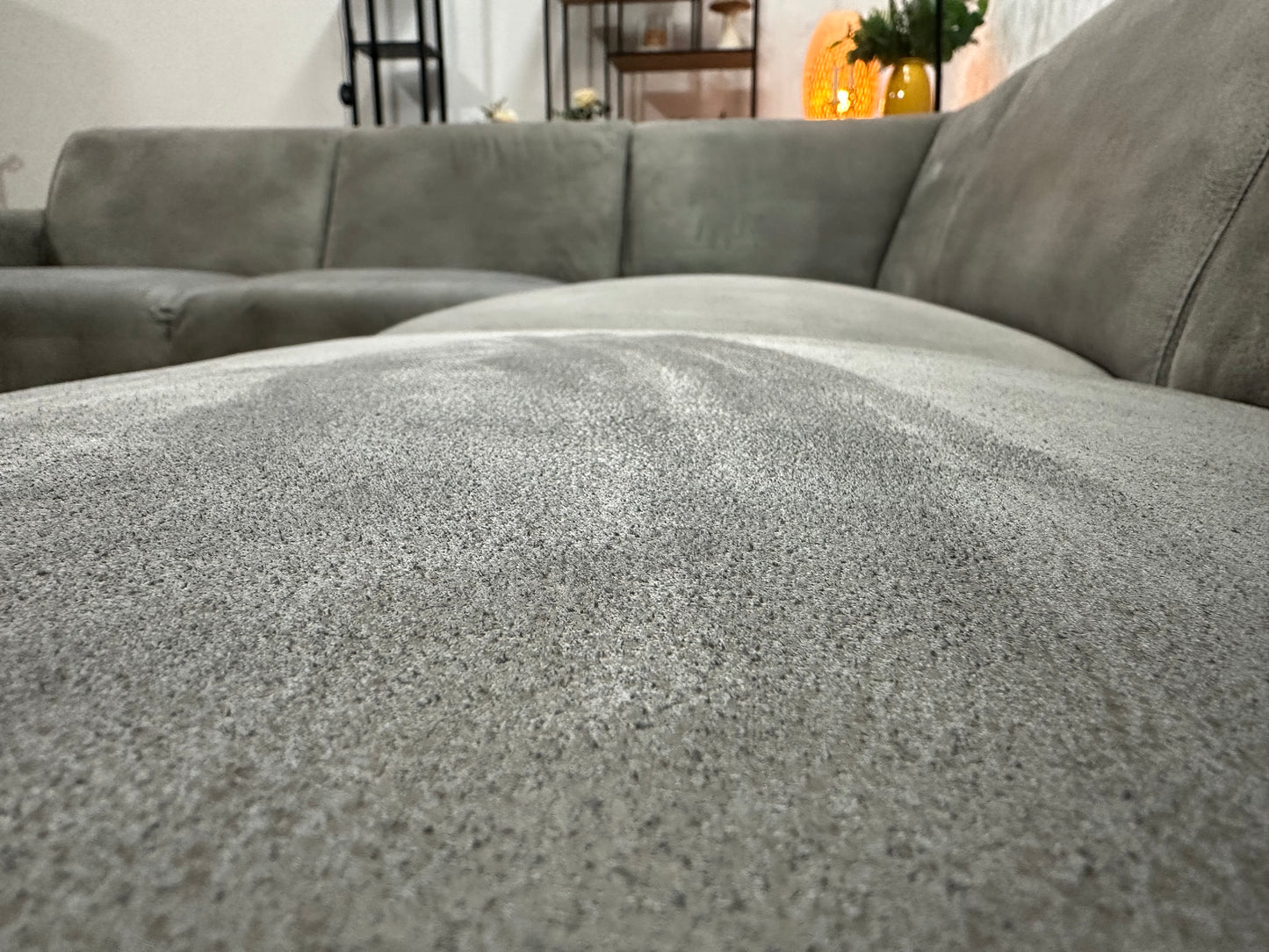 Grijze Suède Stoffen Hoekbank ~ Vaste Kussens