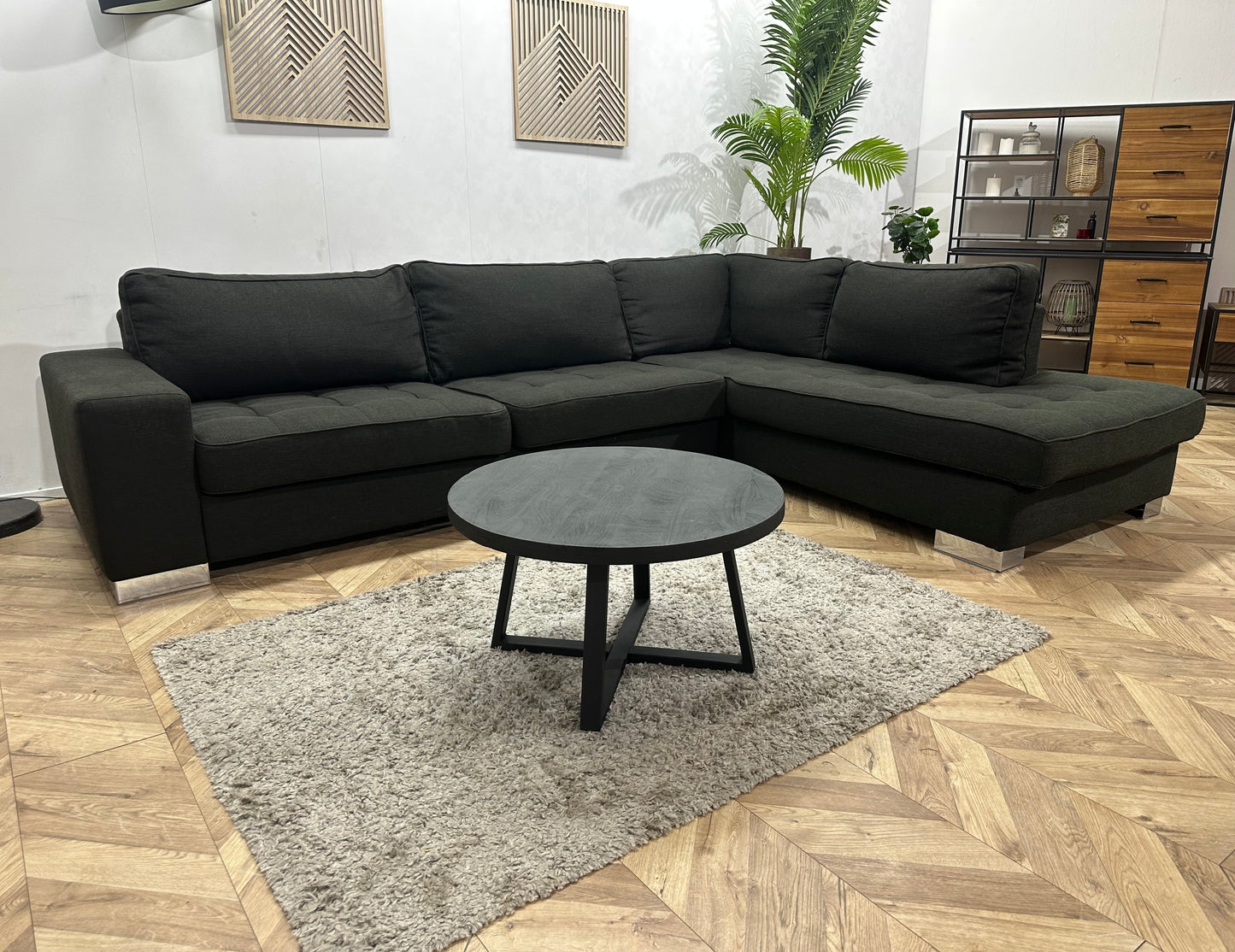 Zwarte Hoekbank ~ Losse Kussens Met Afneembare Hoezen