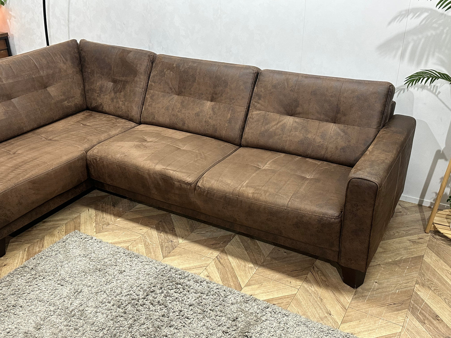Bruine Suède Stoffen Hoekbank ~ Vaste Kussens