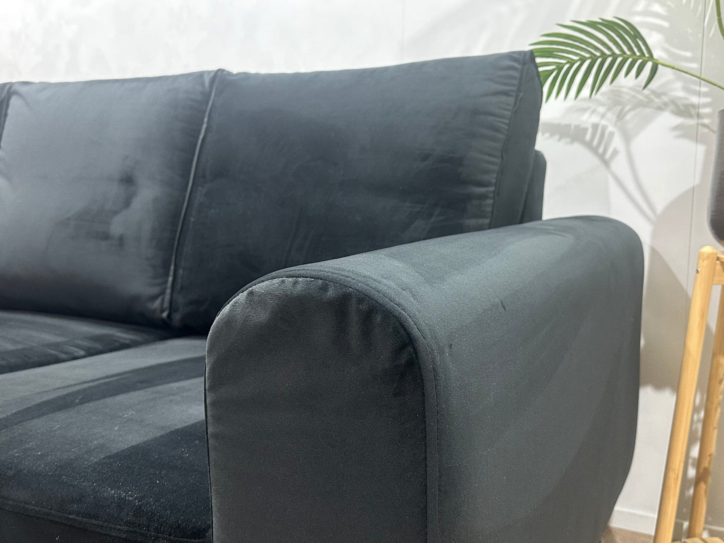 Mazzini Sofas Zwarte Velvet 3-Zits Bank ~ Losse Rugkussens Met Afneembare Hoezen