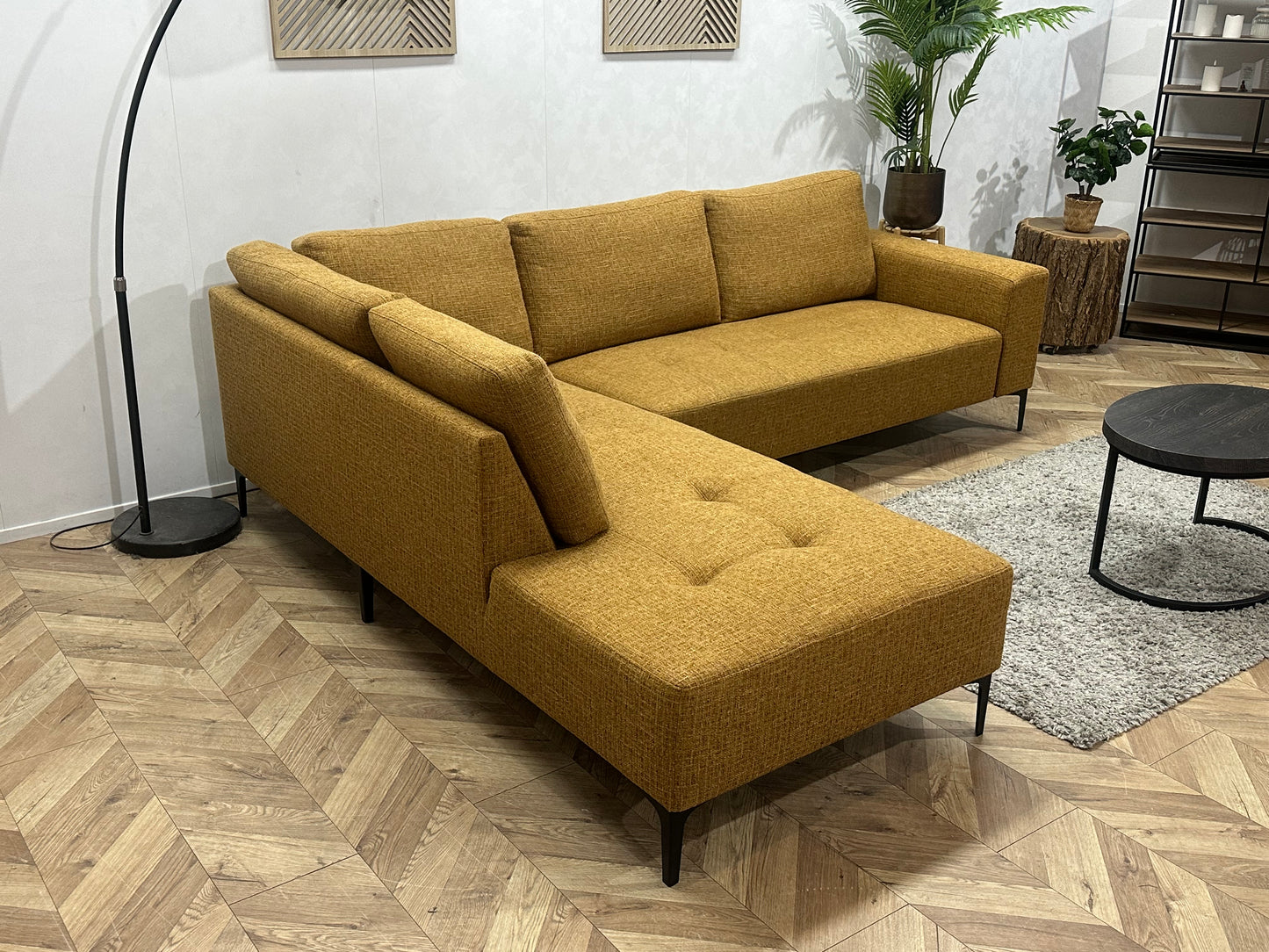 Gele Hoekbank ~ Losse Rugkussens Met Afneembare Hoezen