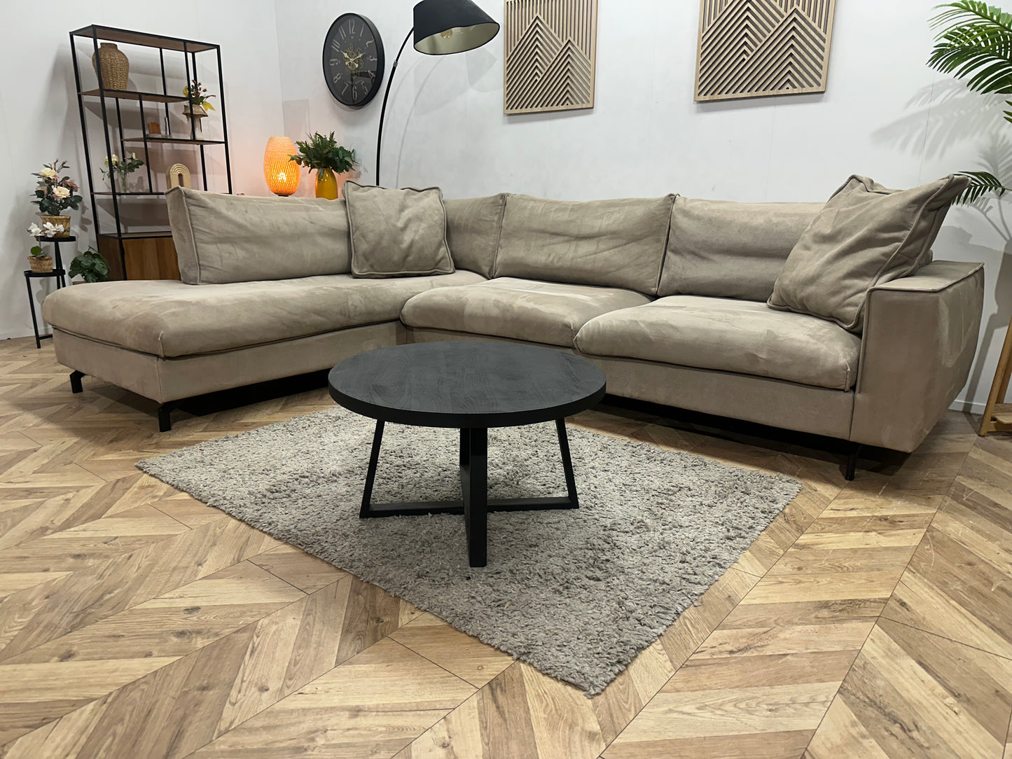 Taupe Velvet Hoekbank ~ Losse Kussens Met Afneembare Hoezen
